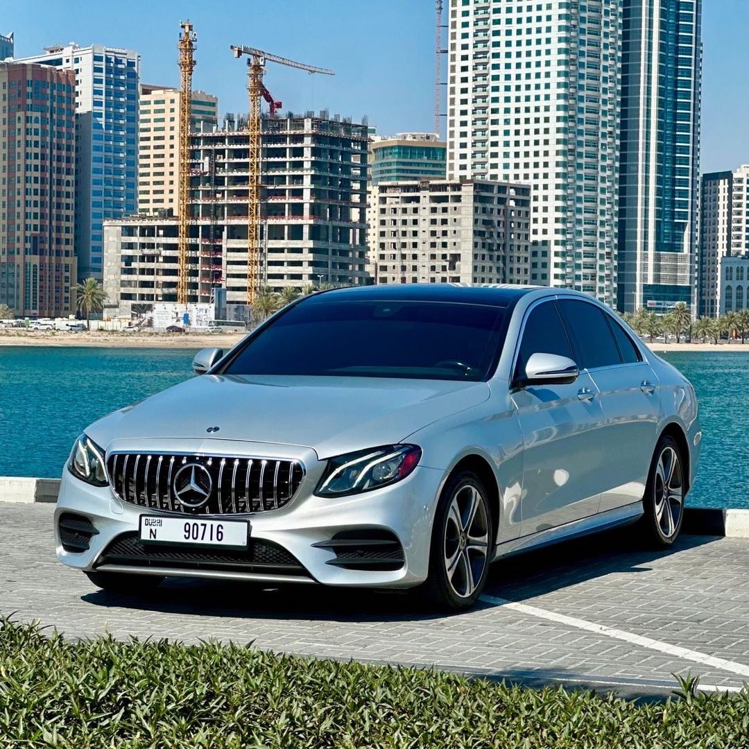 Car Image 2019 MERCEDES E Class 300