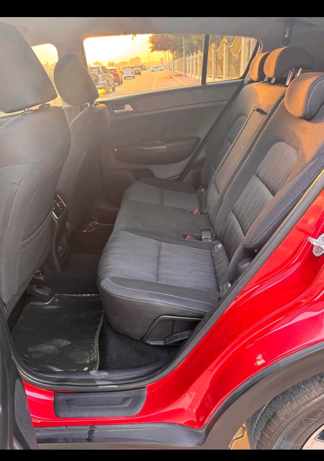 Car Image 2019 KIA SPORTAGE 