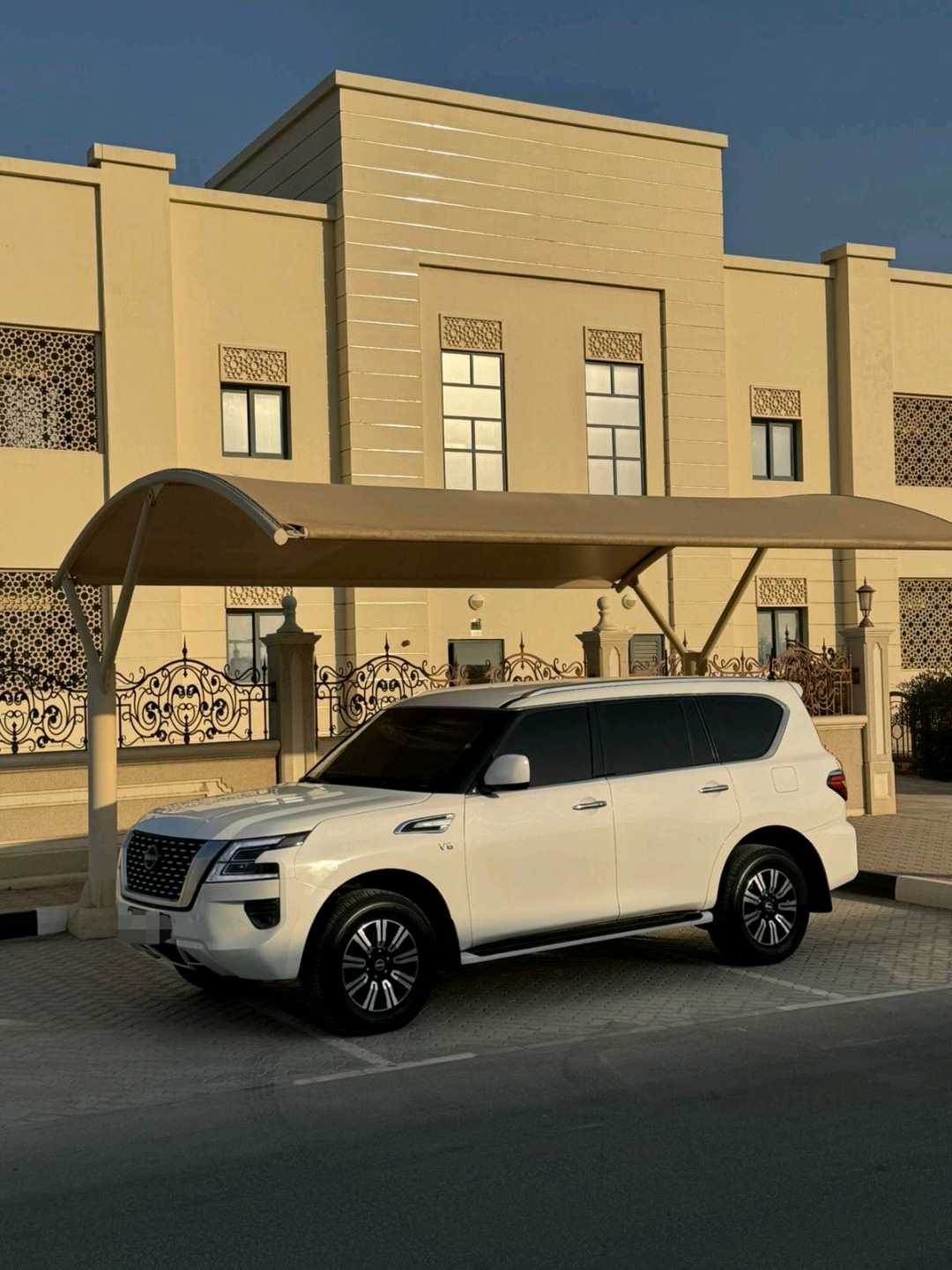 Car Image 2014 NISSAN PATROL SE