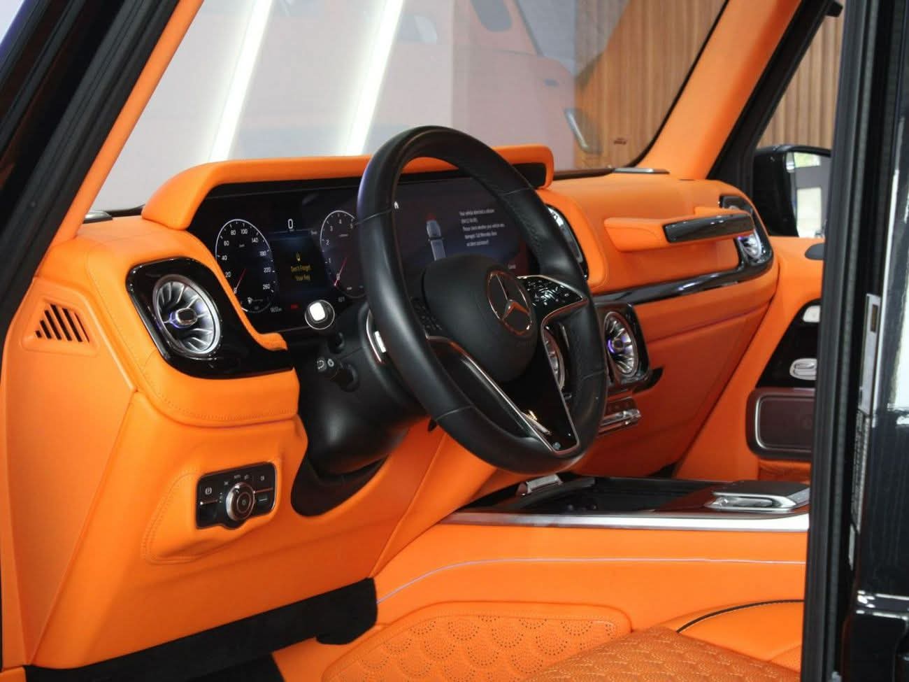 Car Image 2025 MERCEDES G CLASS 550