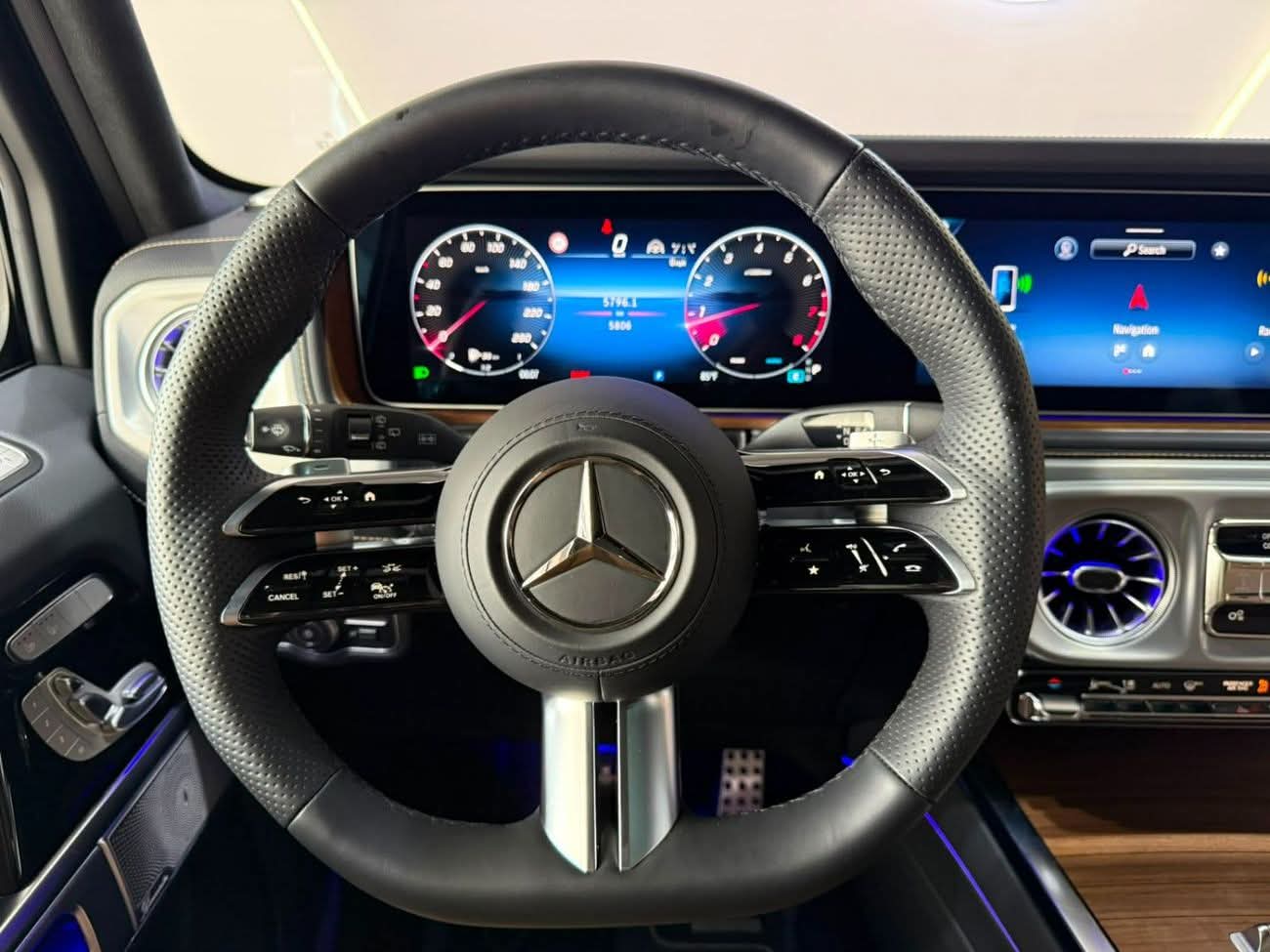 Car Image 2025 MERCEDES G CLASS 550
