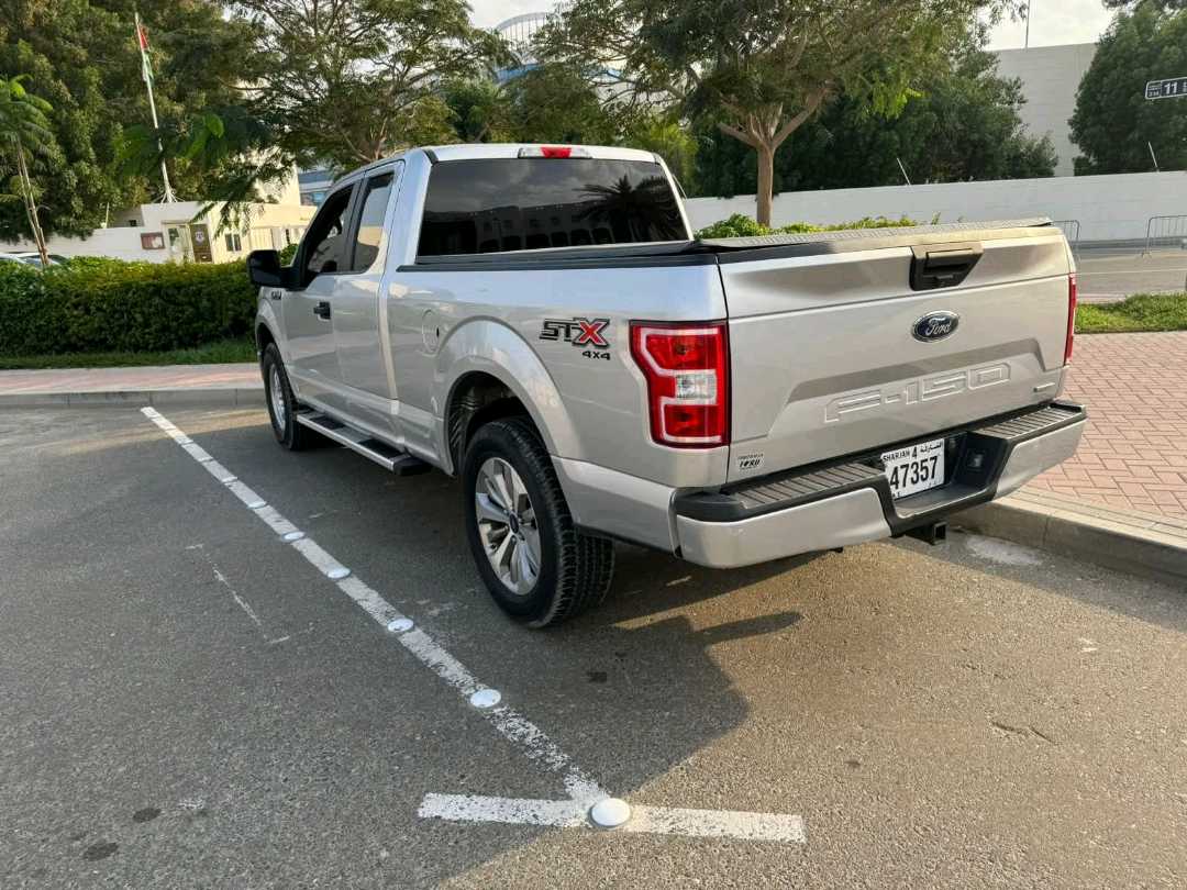 Car Image 2019 FORD F-150 STX