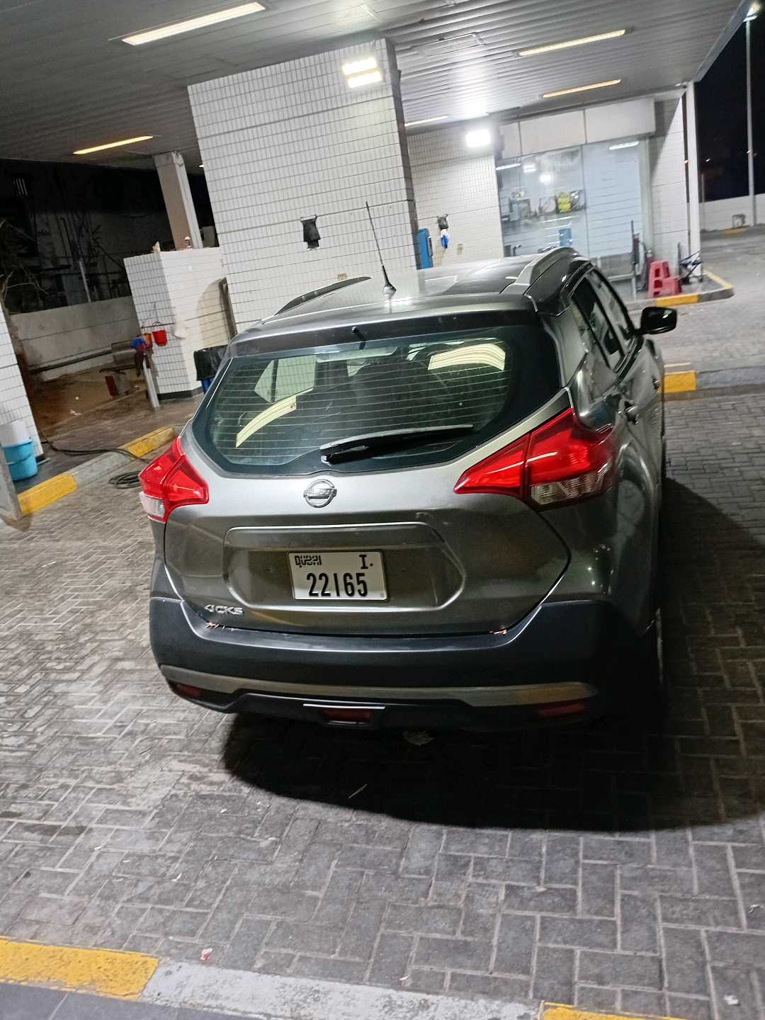 Car Image 2018 NISSAN KICKS 