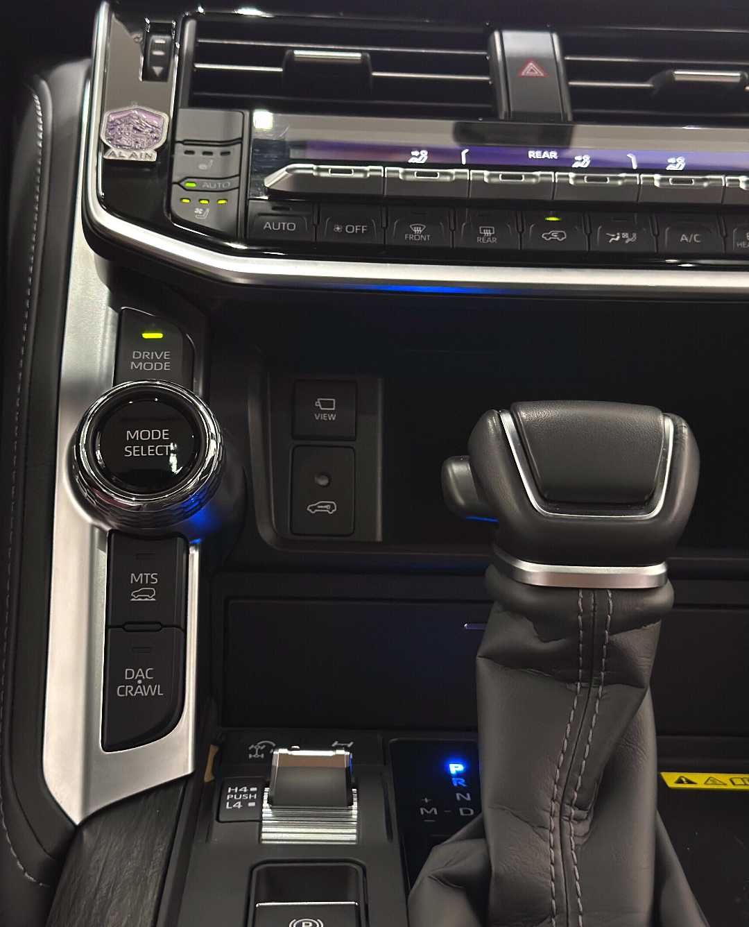 Car Image 2025 TOYOTA LAND CRUISER VX.R