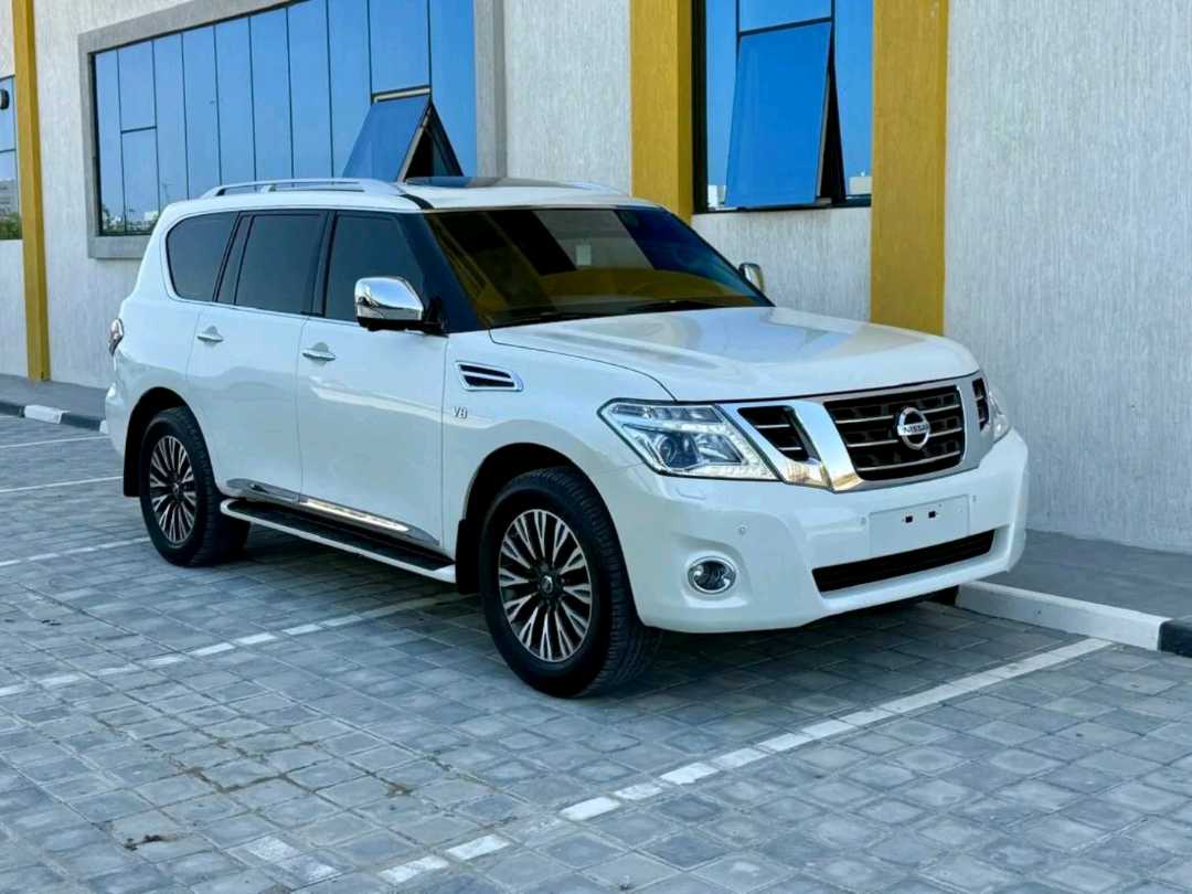 Car Image 2018 NISSAN PATROL Platinum
