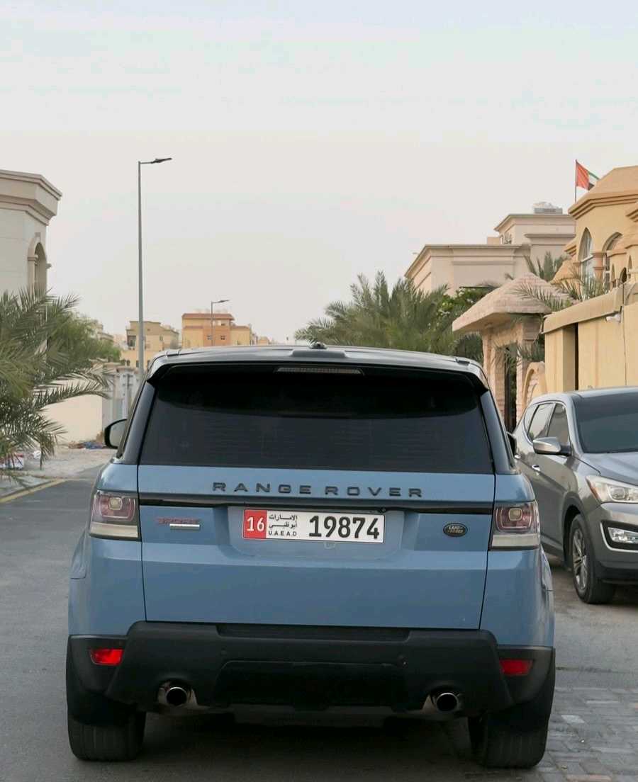 Car Image 2014 LAND ROVER VELAR 