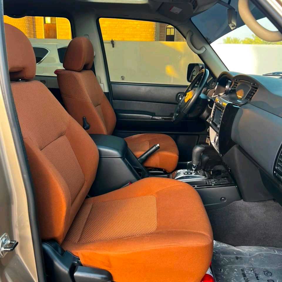 Car Image 2019 NISSAN SAFARI 