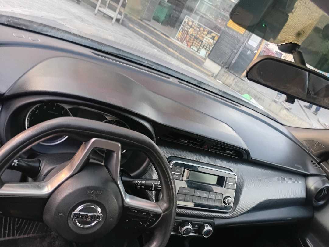 Car Image 2018 NISSAN KICKS 
