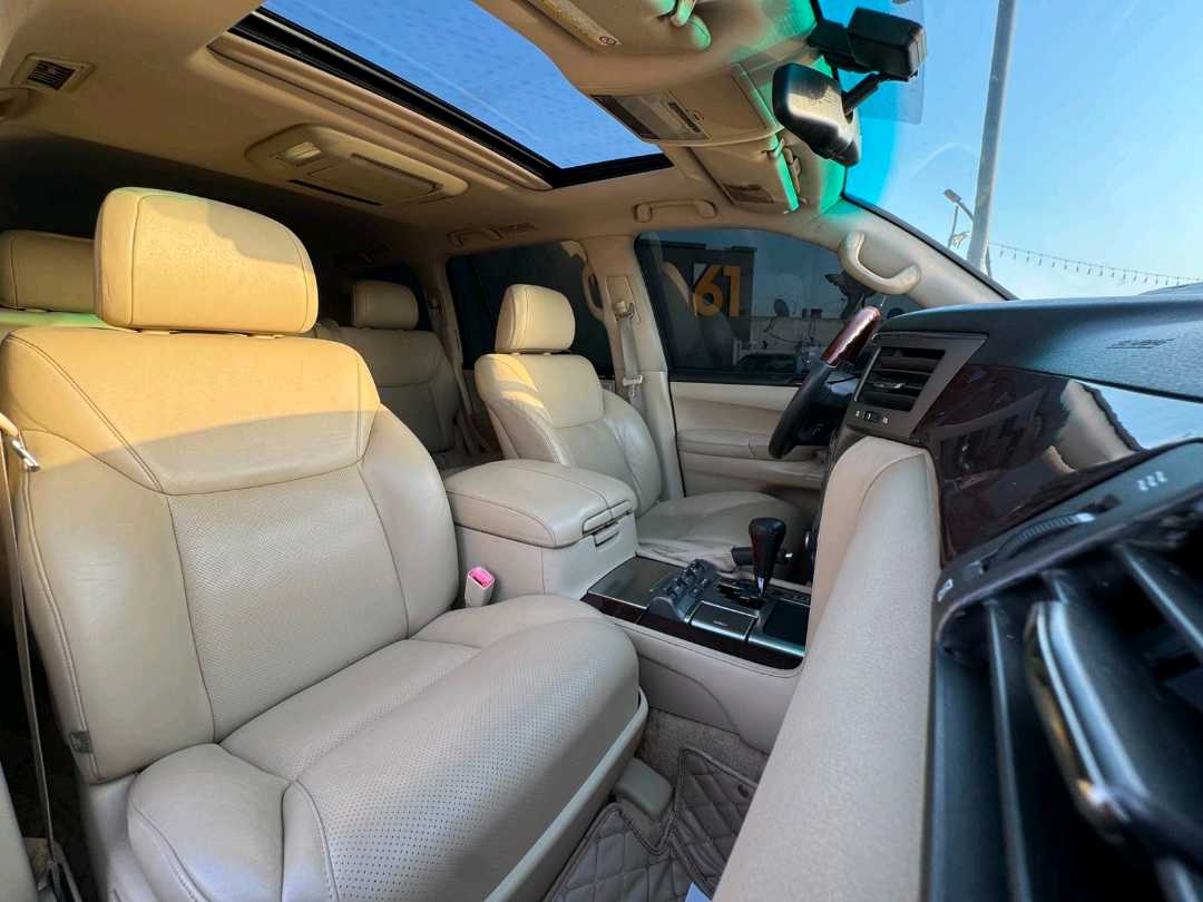 Car Image 2010 LEXUS LX 570