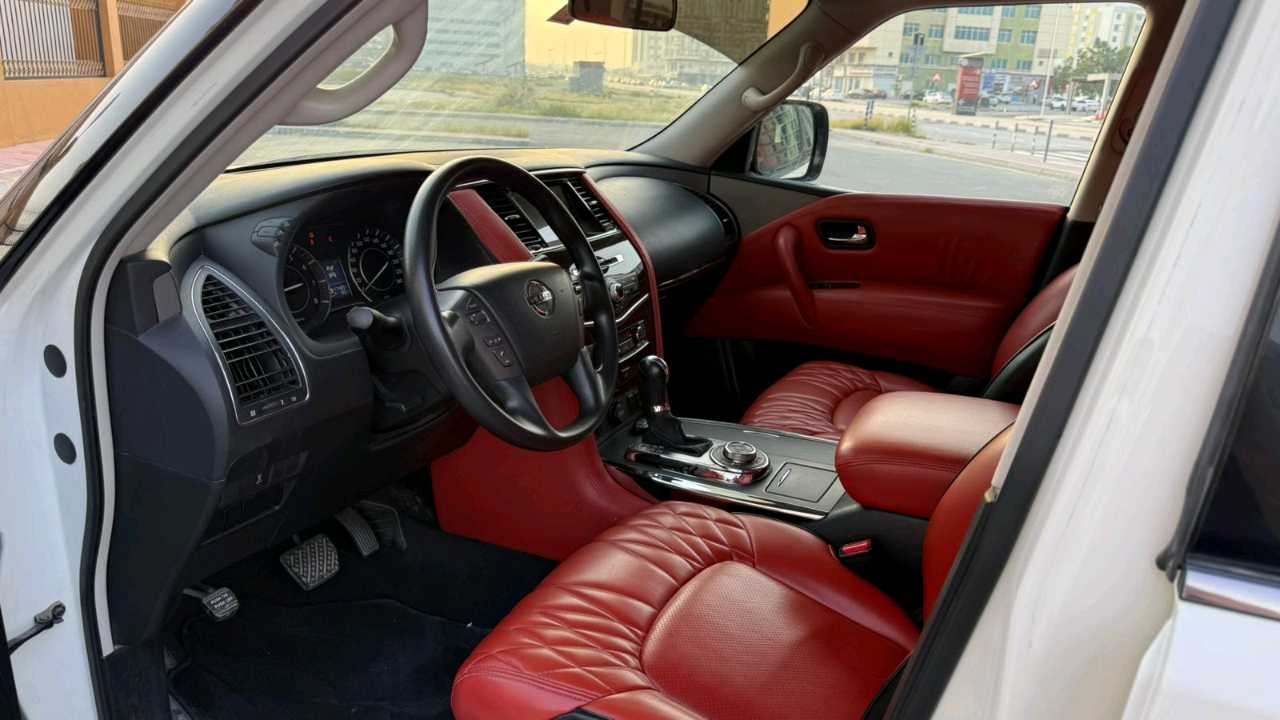 Car Image 2019 NISSAN PATROL SE
