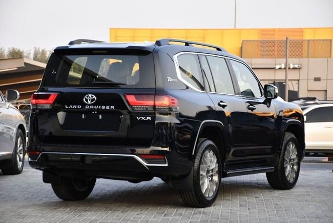 Car Image 2026 TOYOTA LAND CRUISER VX.R