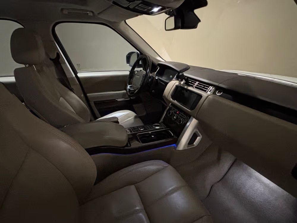 Car Image 2016 LAND ROVER VOGUE 