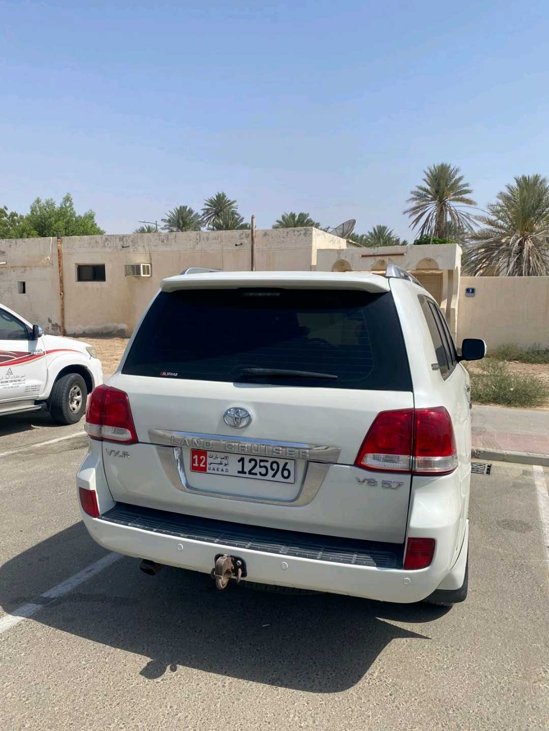Car Image 2011 TOYOTA LAND CRUISER VX.R