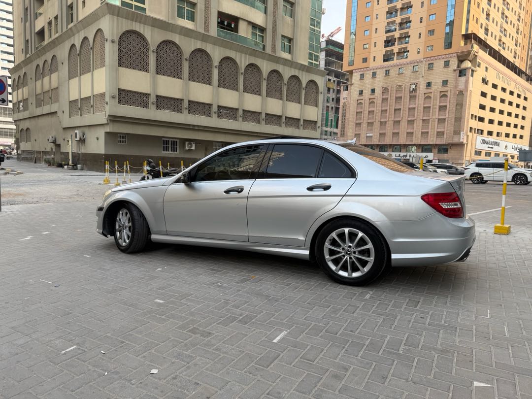 Car Image 2014 MERCEDES C Class 300