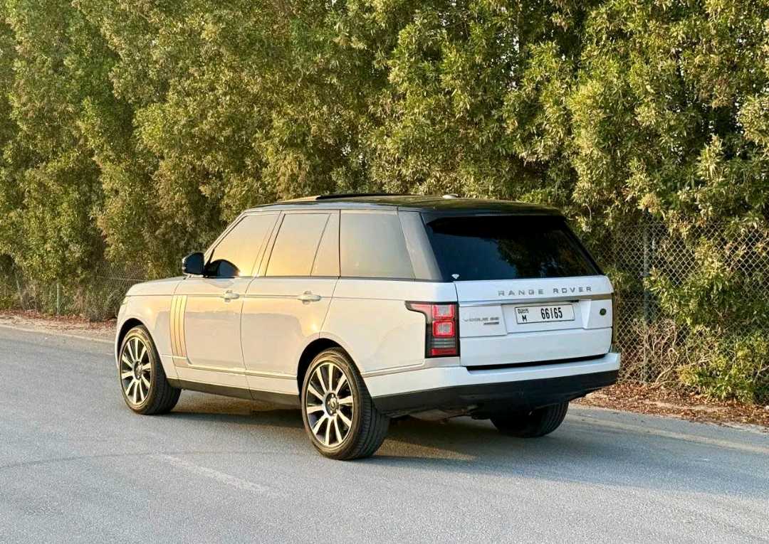 Car Image 2016 LAND ROVER VOGUE 