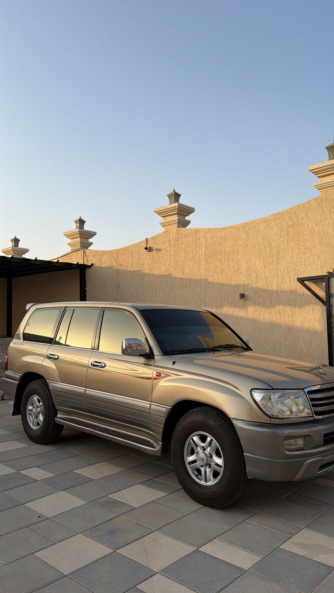 Car Image 2006 TOYOTA LAND CRUISER GX.R