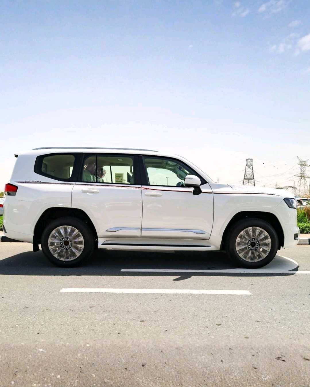 Car Image 2026 TOYOTA LAND CRUISER GX.R