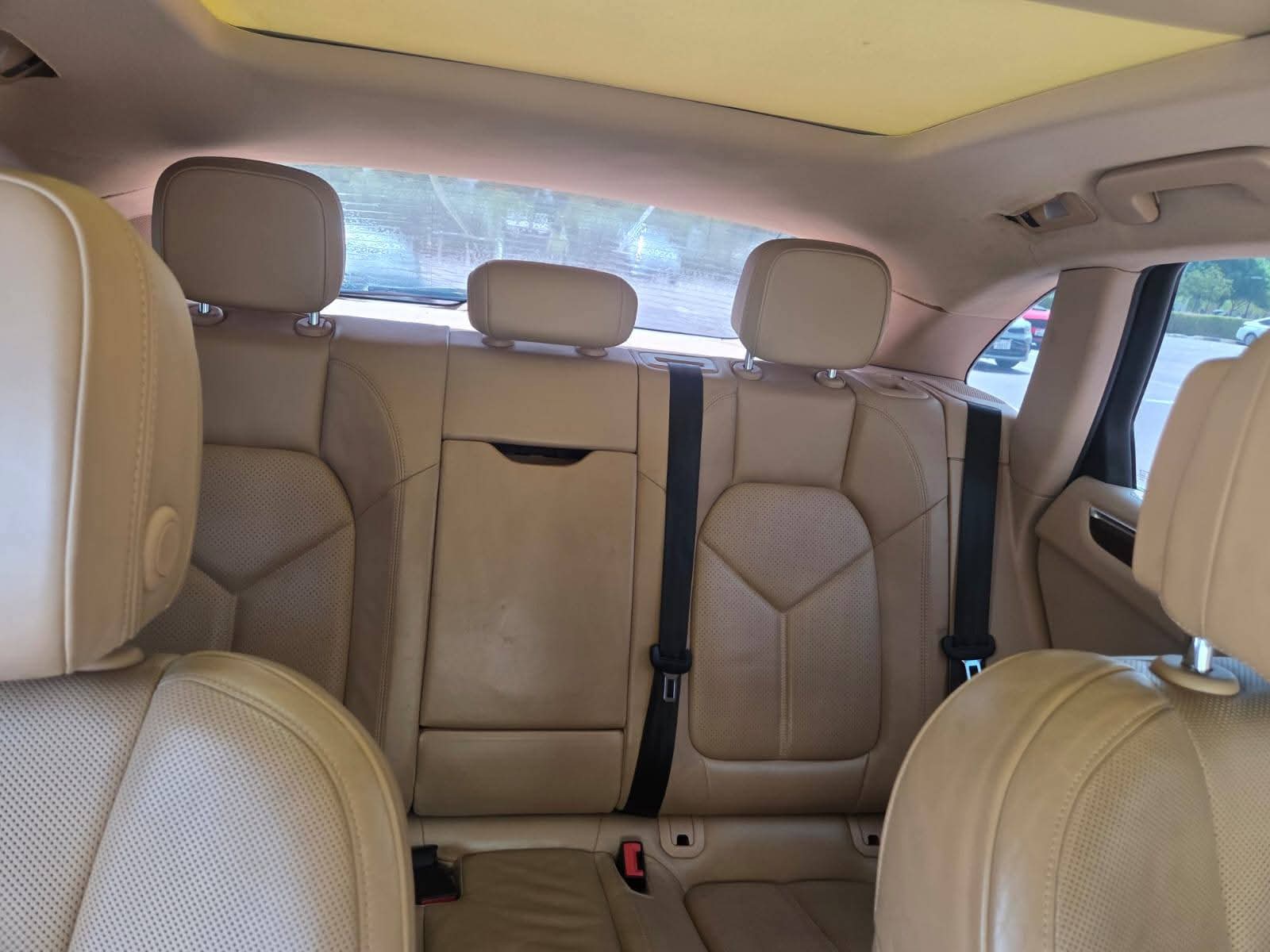 Car Image 2015 PORSCHE MACAN 