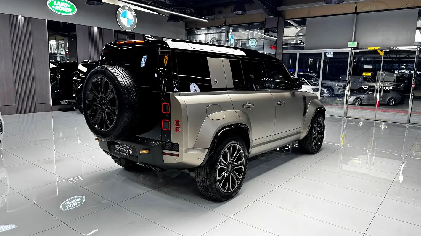 Car Image 2026 LAND ROVER DEFENDER 110 OCTA