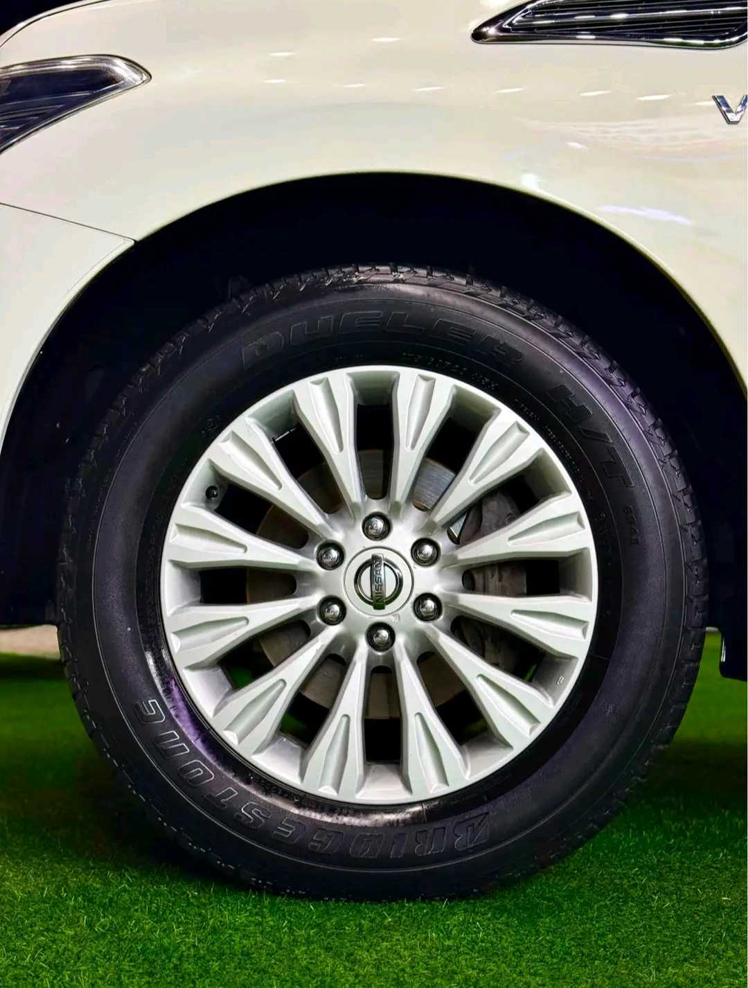Car Image 2014 NISSAN PATROL Platinum