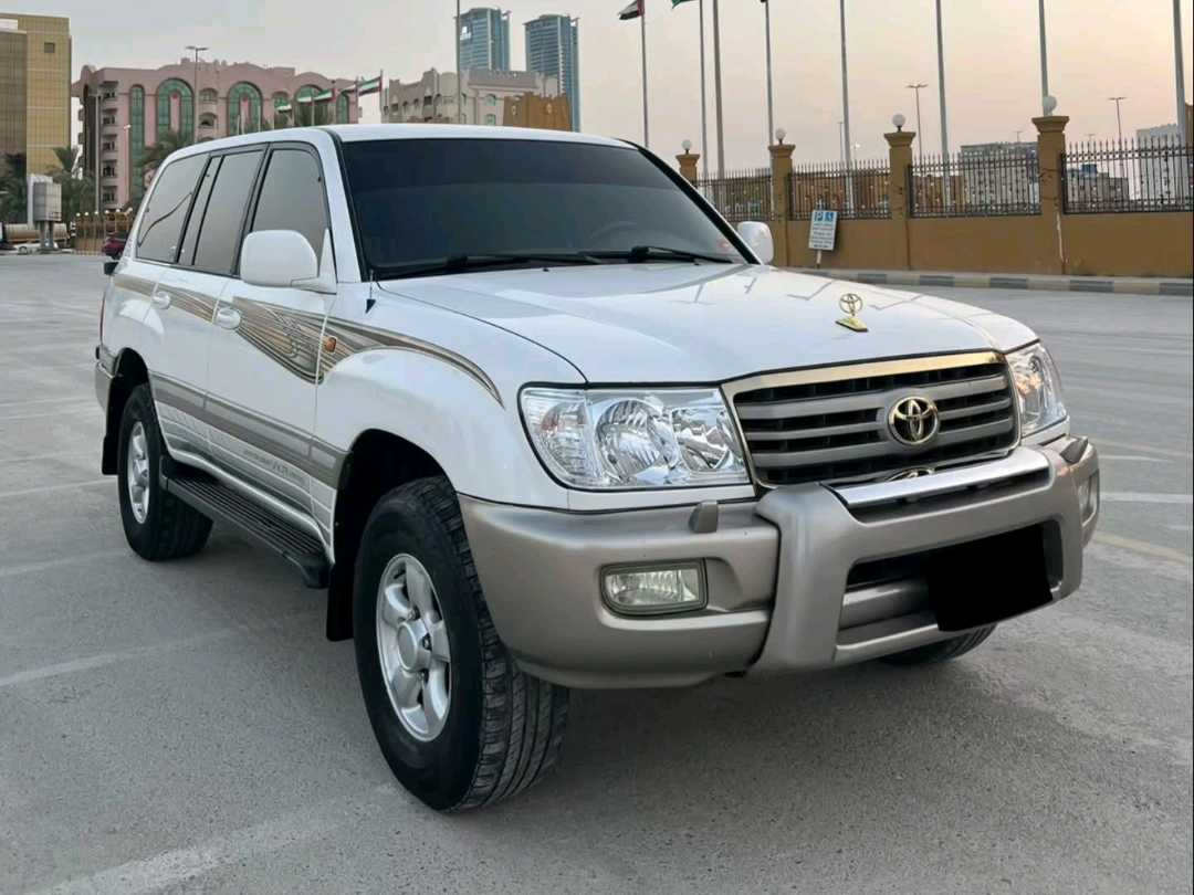 Car Image 1999 TOYOTA LAND CRUISER VX.R