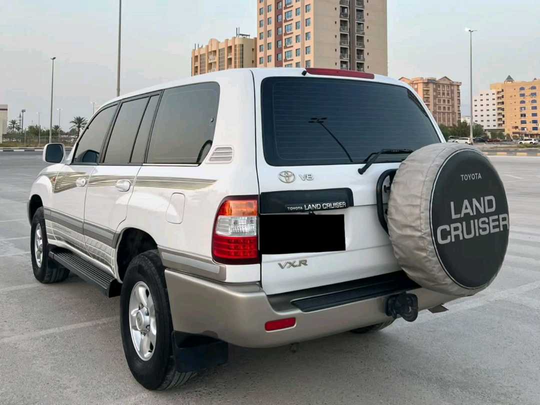 Car Image 1999 TOYOTA LAND CRUISER VX.R