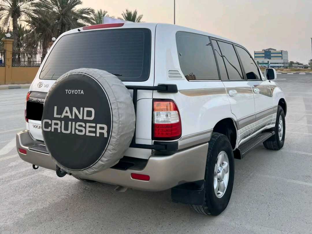 Car Image 1999 TOYOTA LAND CRUISER VX.R