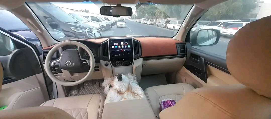 Car Image 2019 TOYOTA LAND CRUISER GX.R