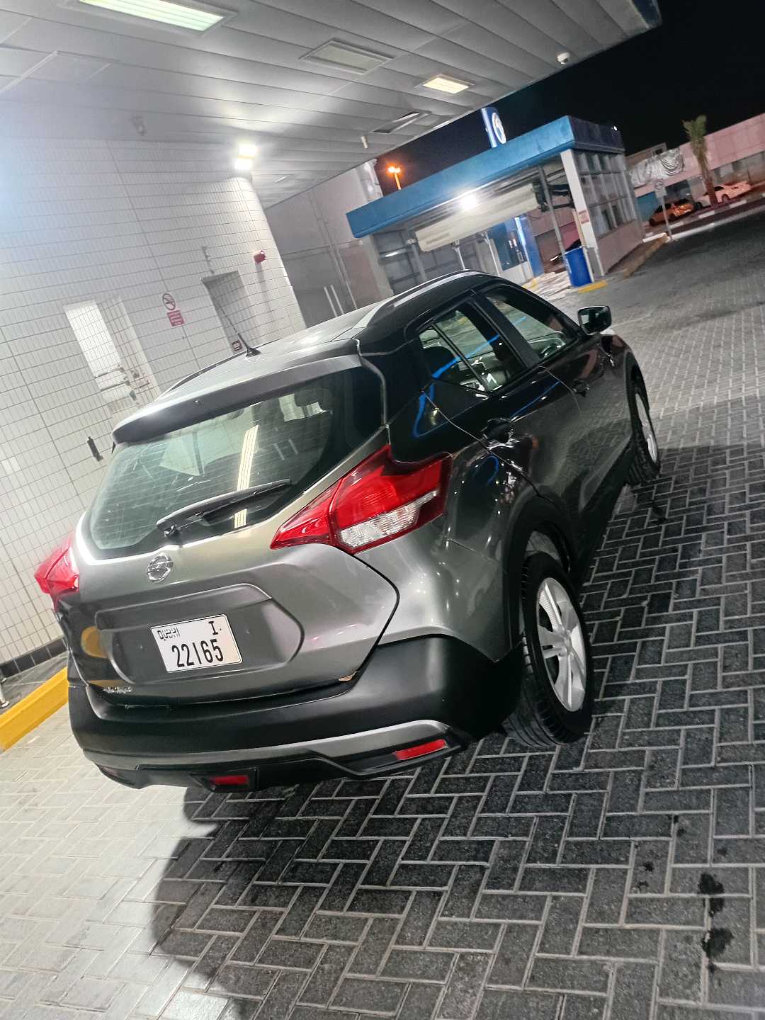 Car Image 2018 NISSAN KICKS 