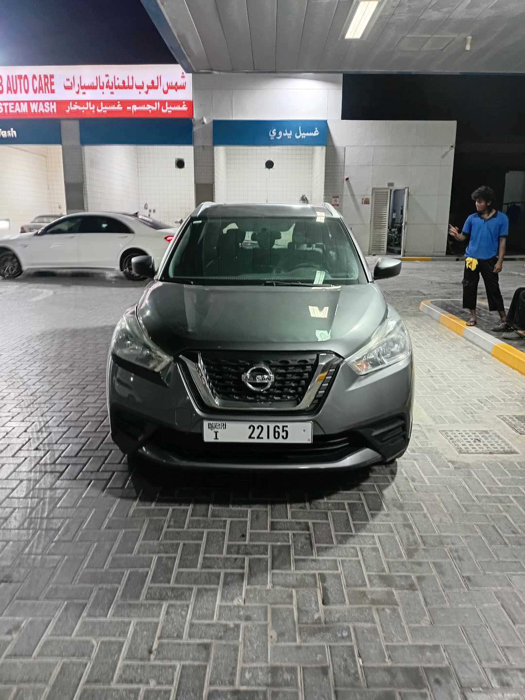 Car Image 2018 NISSAN KICKS 