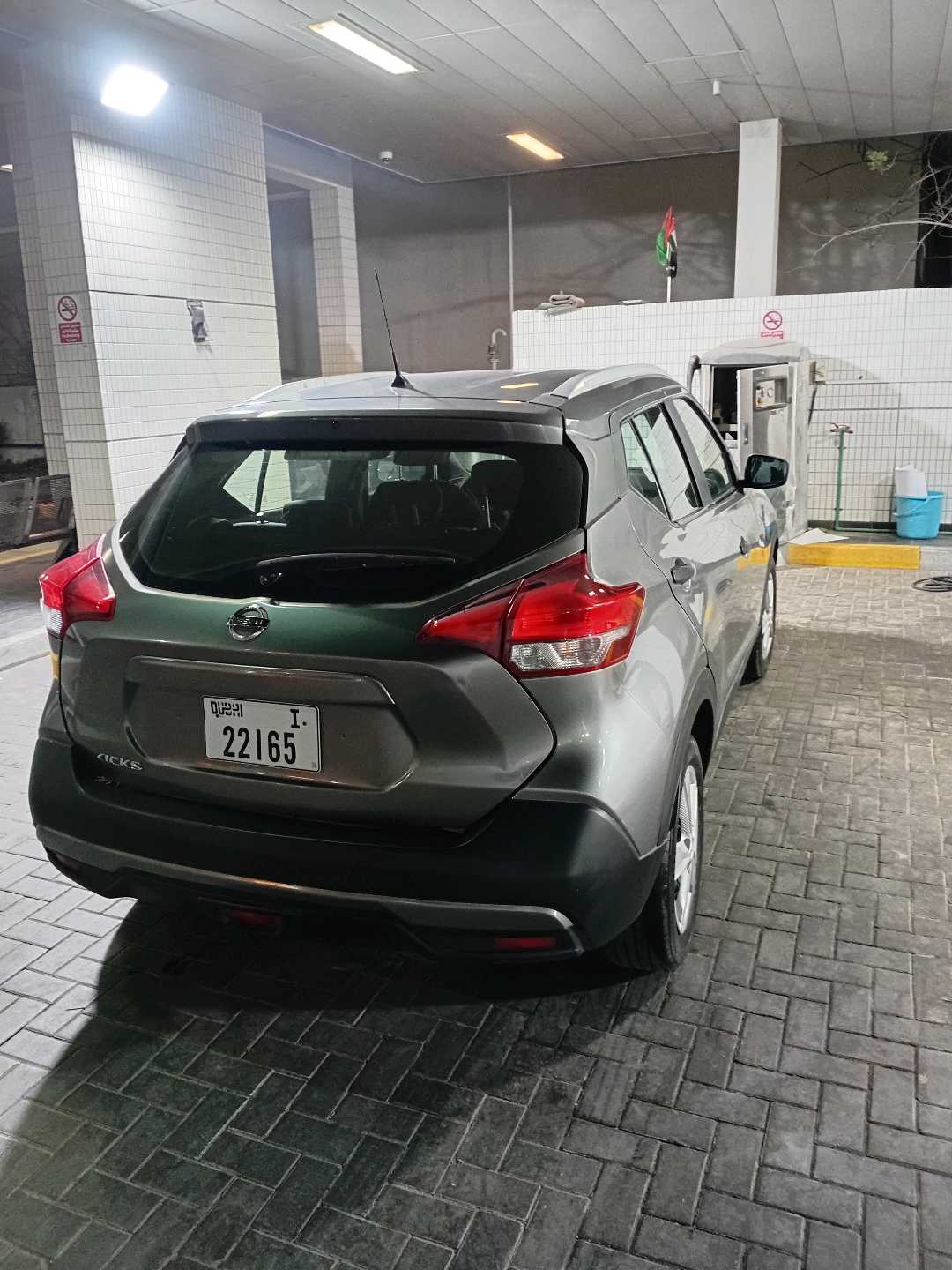 Car Image 2018 NISSAN KICKS 