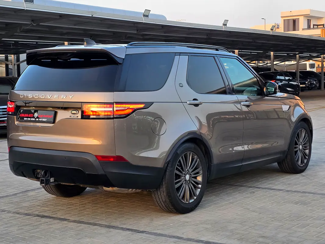 Car Image 2018 LAND ROVER DISCOVERY HSE Si6