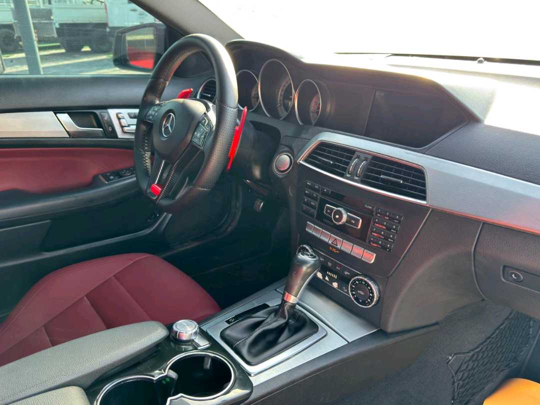 Car Image 2014 MERCEDES C Class 250