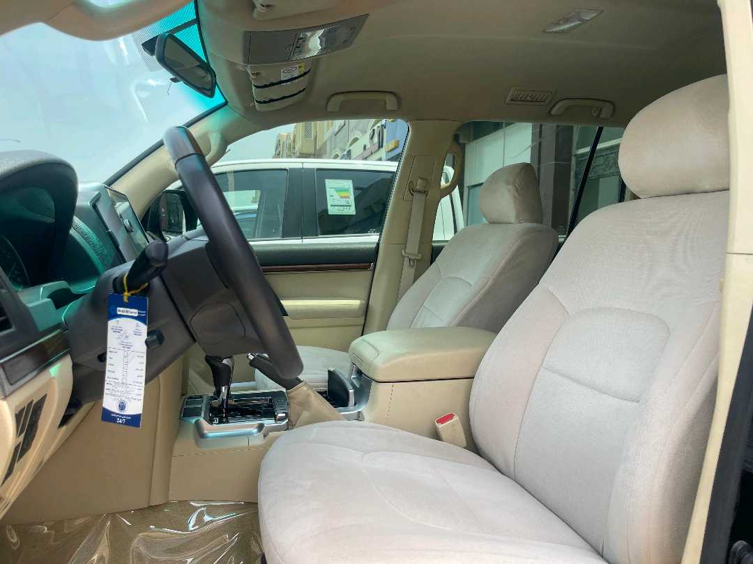 Car Image 2016 TOYOTA LAND CRUISER GX.R