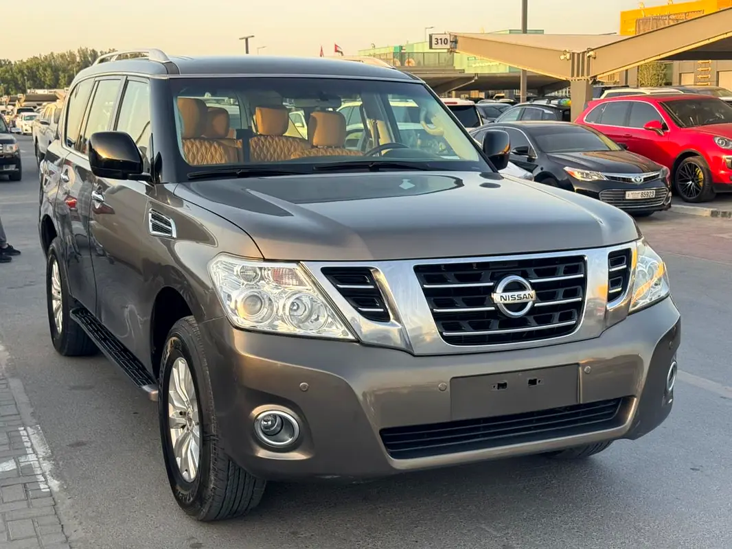 Car Image 2015 NISSAN PATROL SE