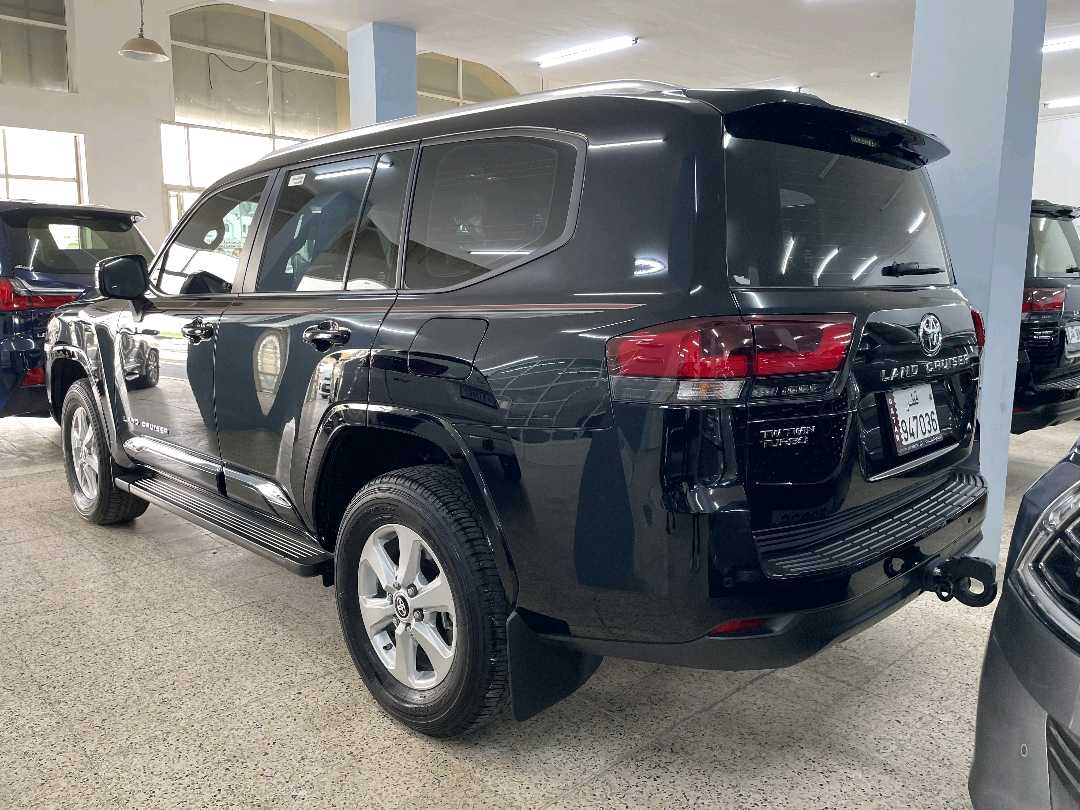 Car Image 2024 TOYOTA LAND CRUISER GX.R