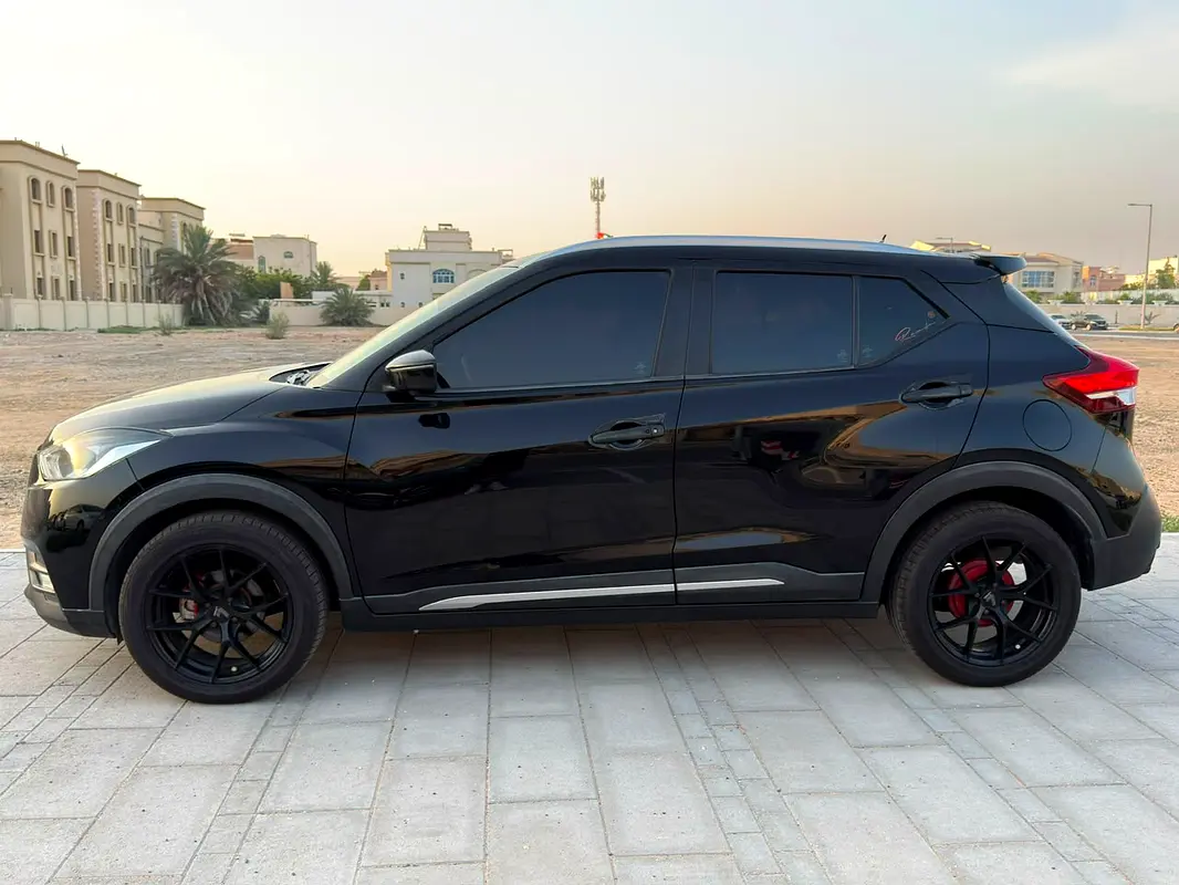 Car Image 2019 NISSAN KICKS 