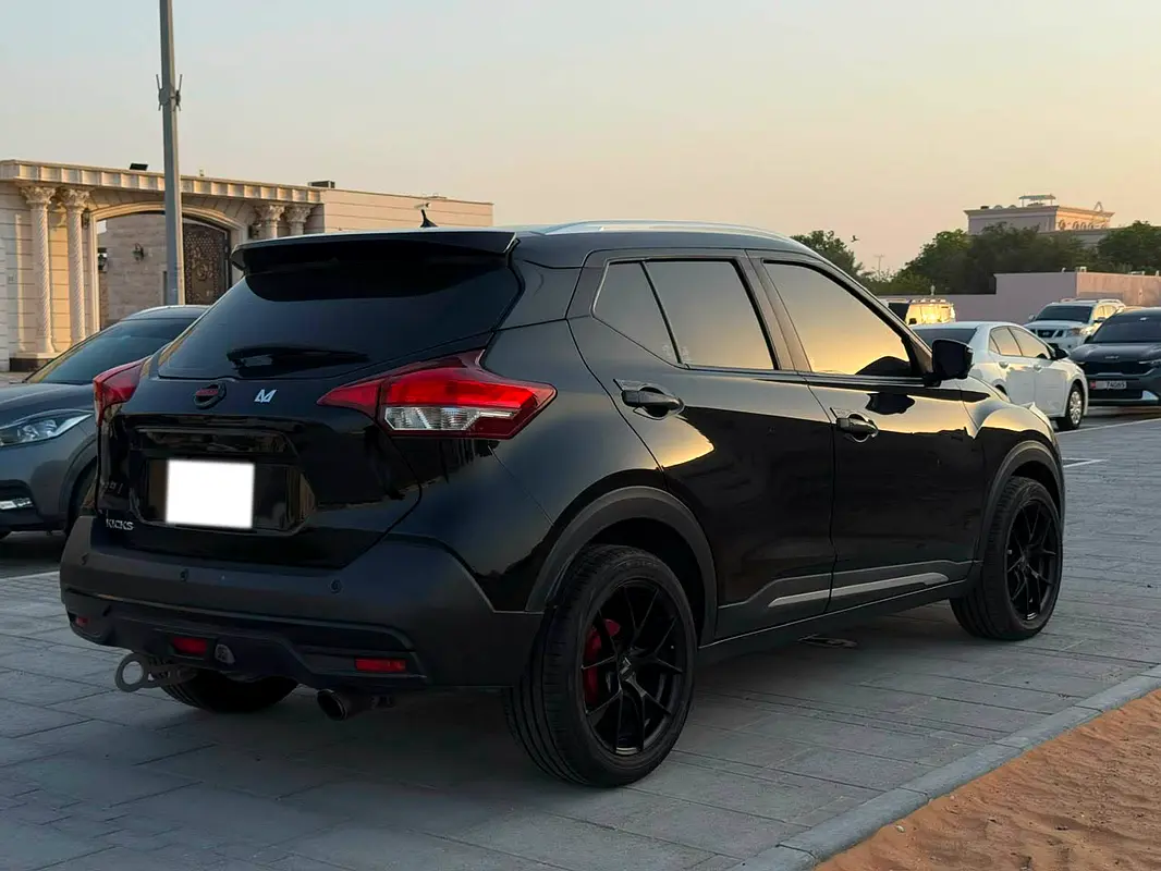 Car Image 2019 NISSAN KICKS 