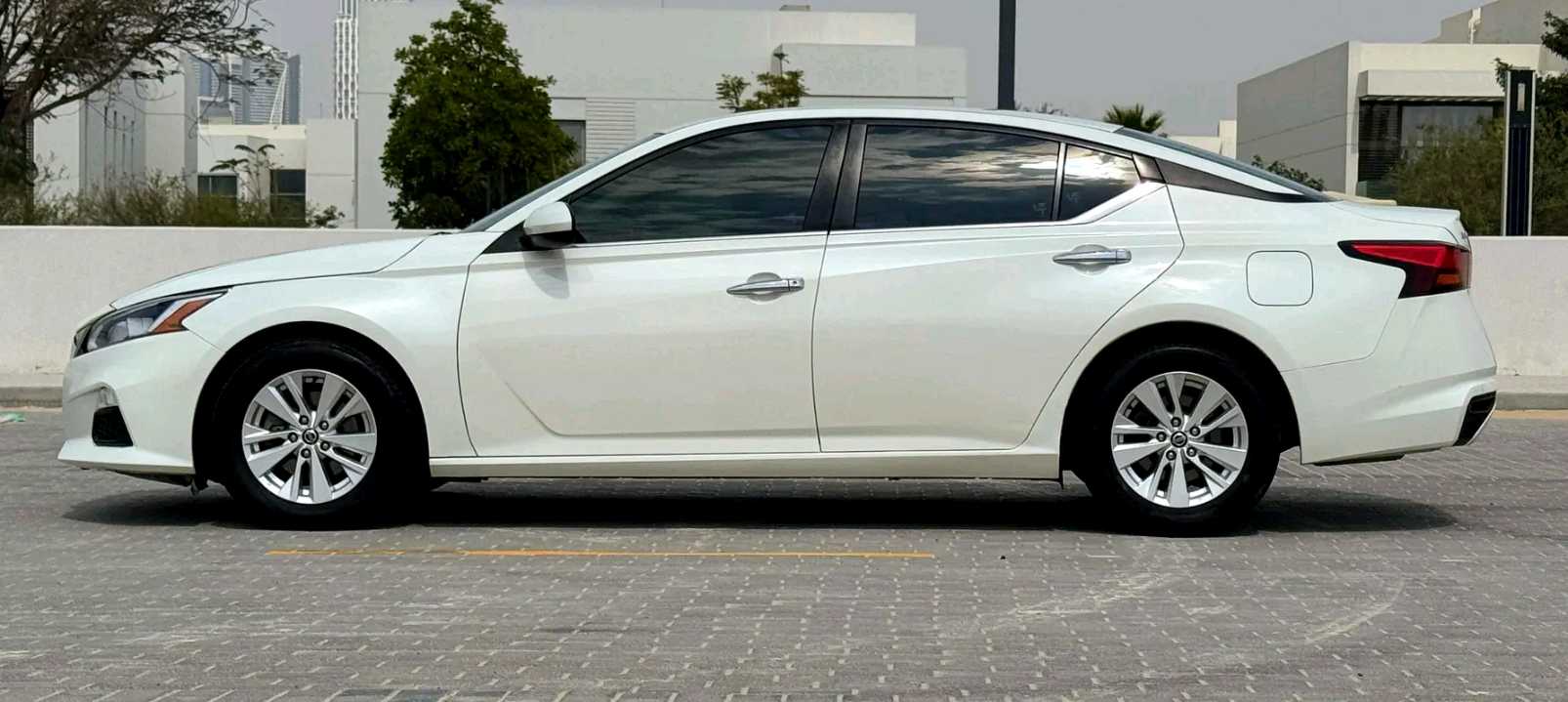 Car Image 2022 NISSAN ALTIMA S