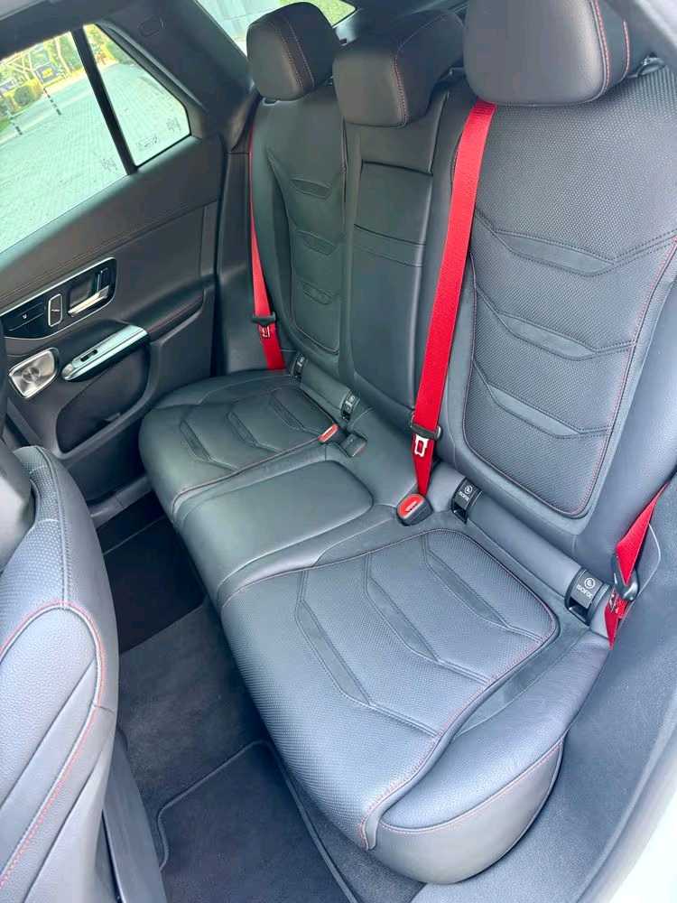 Car Image 2024 MERCEDES GLC CLASS 