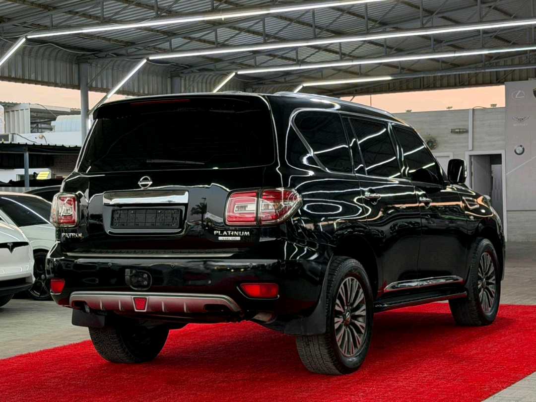 Car Image 2015 NISSAN PATROL SE