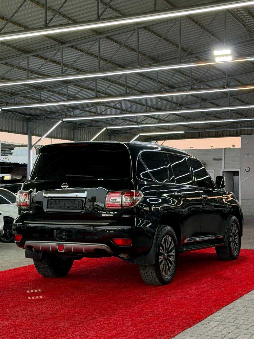 Car Image 2015 NISSAN PATROL SE