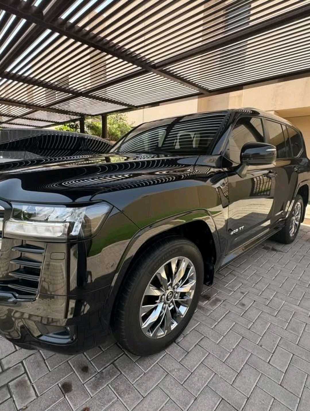 Car Image 2025 TOYOTA LAND CRUISER GX.R