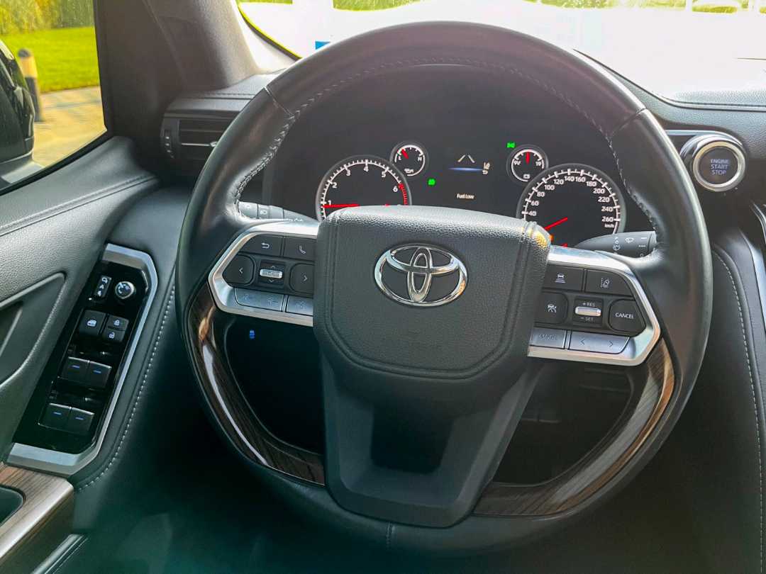 Car Image 2024 TOYOTA LAND CRUISER GX.R