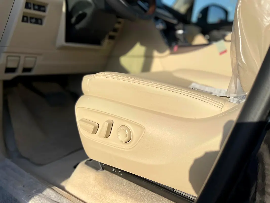 Car Image 2026 TOYOTA LAND CRUISER GX.R