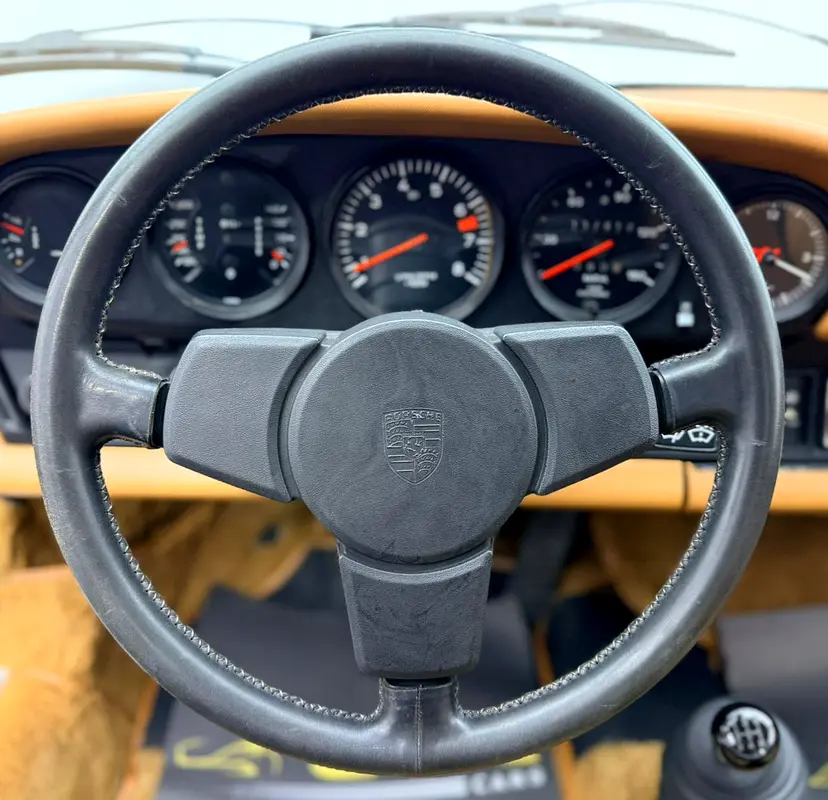 Car Image 1976 PORSCHE 911 