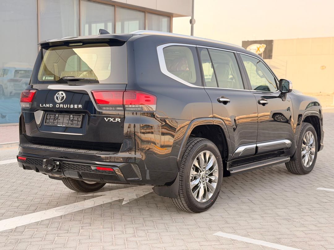 Car Image 2026 TOYOTA LAND CRUISER VX.R
