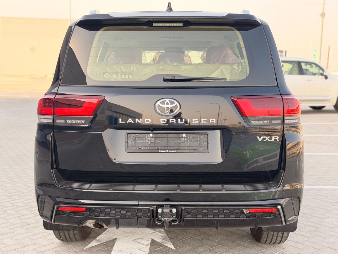 Car Image 2026 TOYOTA LAND CRUISER VX.R