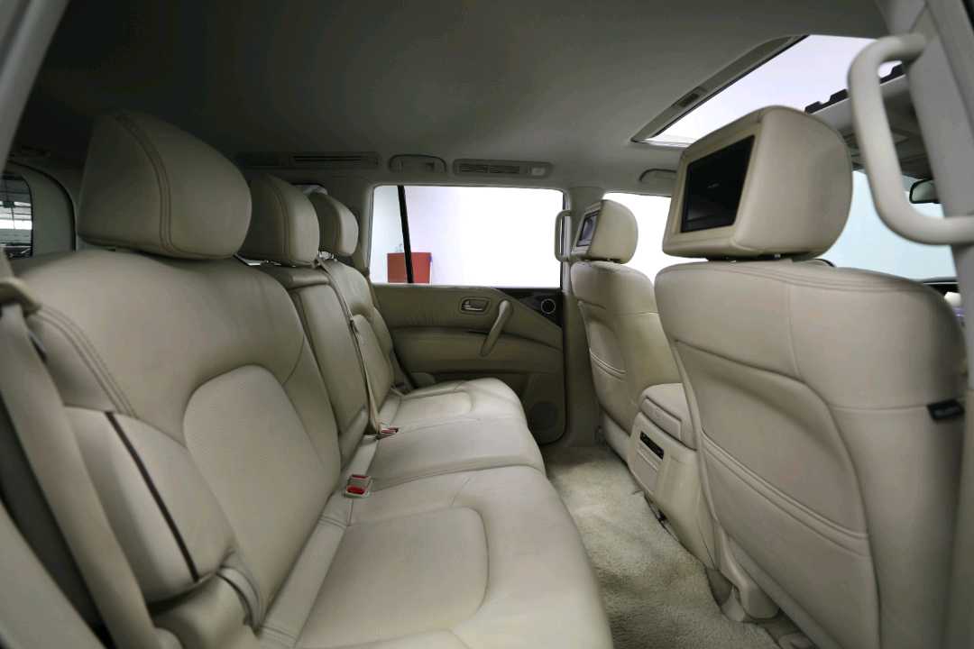 Car Image 2014 NISSAN PATROL Nismo