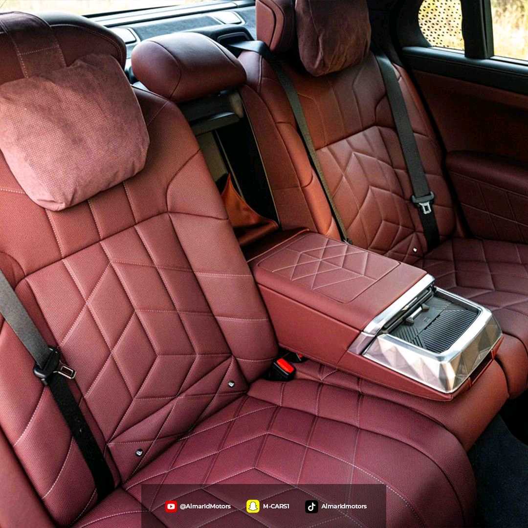 Car Image 2026 BMW 7 SERIES 735